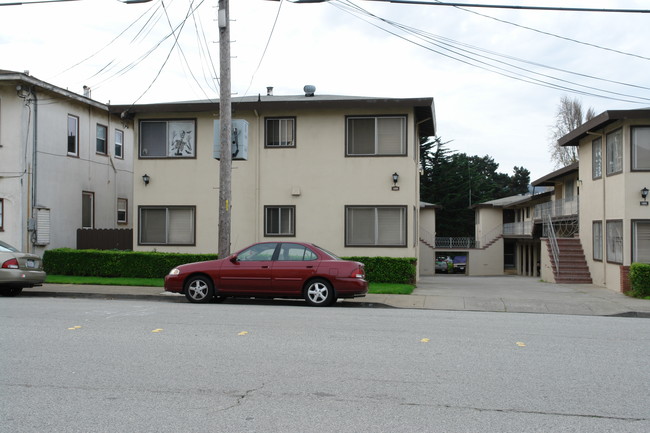 1059-1065 Grand Ave in South San Francisco, CA - Building Photo - Building Photo