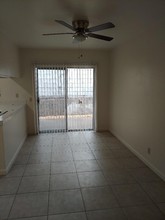 Las Montanas Apartments in Palm Springs, CA - Building Photo - Building Photo