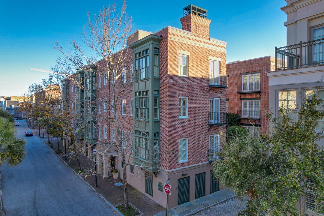 32 Prioleau St in Charleston, SC - Foto de edificio