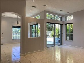 1940 Sweetbay Way in Hollywood, FL - Building Photo - Building Photo