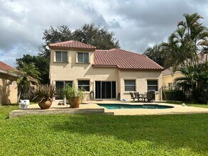 9481 Oak Grove Cir in Davie, FL - Building Photo - Building Photo