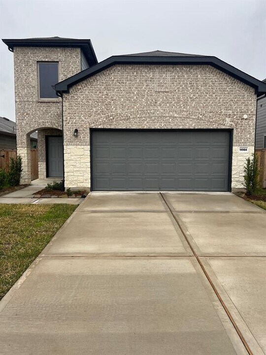 14984 Rustic Moon Rd in Conroe, TX - Foto de edificio
