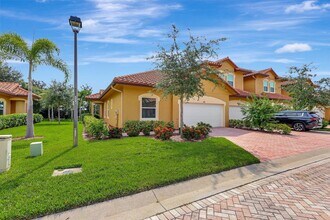 2850 65th Dr in Vero Beach, FL - Building Photo - Building Photo