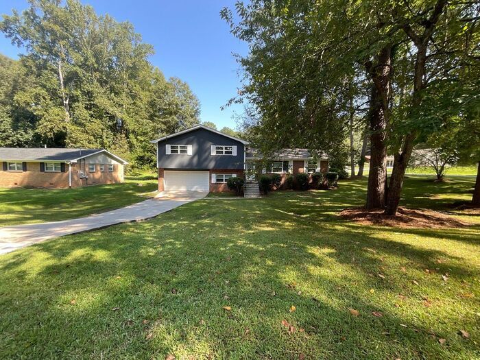 2356 Clifton Springs Manor in Decatur, GA - Building Photo