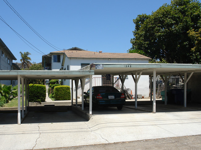 Haskins Apartments in Ventura, CA - Building Photo - Building Photo