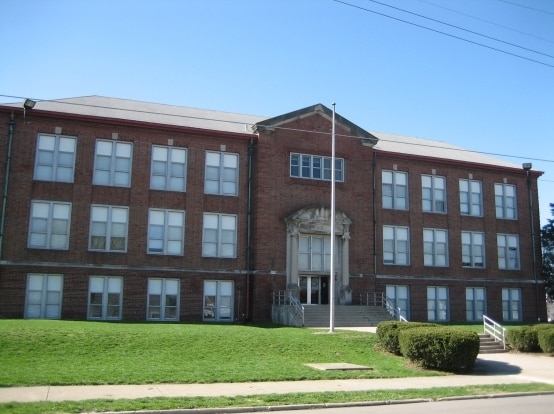 Old Shelby High Apartments in Shelbyville, IN - Building Photo