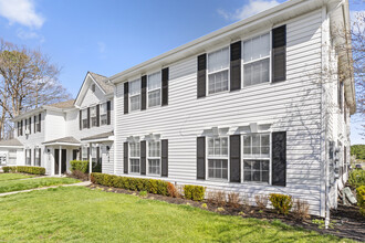 AmericanSide Apartments in Howell, NJ - Foto de edificio - Building Photo