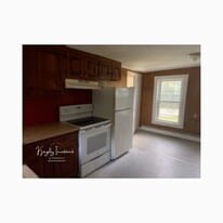 886 VT-110 in Royalton, VT - Building Photo