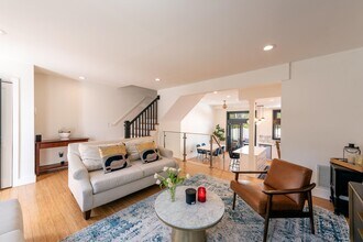 306 9th St in Jersey City, NJ - Building Photo - Building Photo