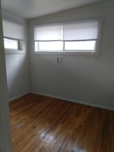 730 W 25th St in Lawrence, KS - Foto de edificio - Building Photo