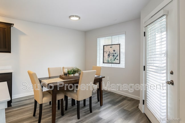 2564 Hawthorne St in Forest Grove, OR - Building Photo - Building Photo