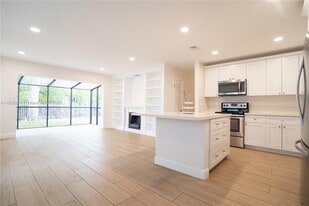 2320 SW 89th Ct in Miami, FL - Building Photo
