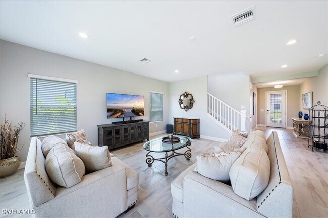 4016 Pegasus Wy in Naples, FL - Building Photo - Building Photo