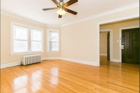 4861 N Paulina St in Chicago, IL - Building Photo
