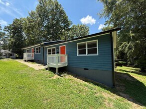 102 Johnson St in Chapel Hill, NC - Building Photo - Building Photo
