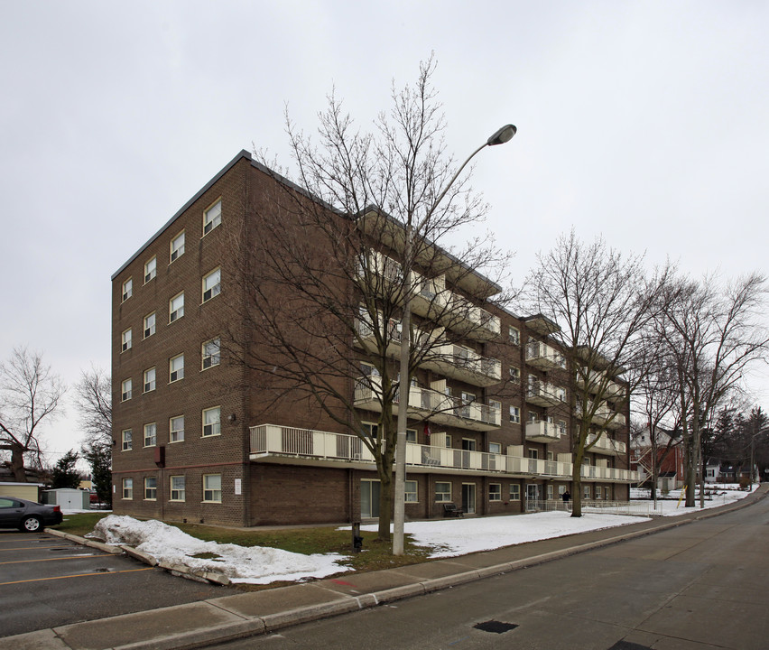 Ronald Apartments in Brampton, ON - Building Photo