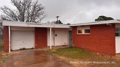 2418 47th St in Lubbock, TX - Building Photo - Building Photo