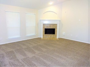 2420 Avalon Trace Ln in Pearland, TX - Foto de edificio - Building Photo