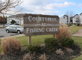 Courtyards At Fishing Creek - Tax Credit Apartamentos