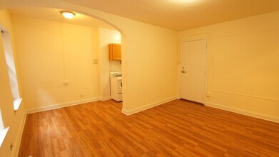 5417 Kenmore LLC in Chicago, IL - Building Photo - Interior Photo