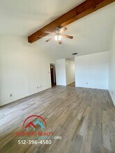 1408A Earle St in San Marcos, TX - Building Photo - Building Photo