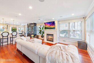 6 Via Ripa Wy in Sea Bright, NJ - Building Photo - Building Photo