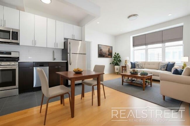 LUXURY 2 Bed in Queens!