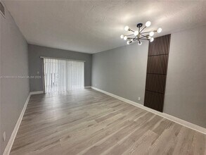 13984 NE 2nd Ct in Miami, FL - Building Photo - Building Photo