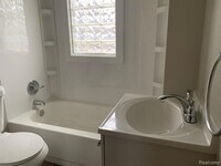 654 E Granet Ave photo'