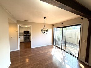 7 Bristol Ct in Chico, CA - Building Photo - Building Photo