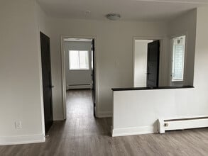 784 Hughson St in Woodstock, ON - Building Photo - Building Photo