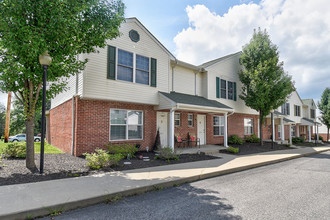 Edward''s Crossing II in Beaver, WV - Foto de edificio - Building Photo