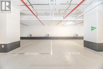 3240 William Coltson Ave in Oakville, ON - Building Photo - Building Photo