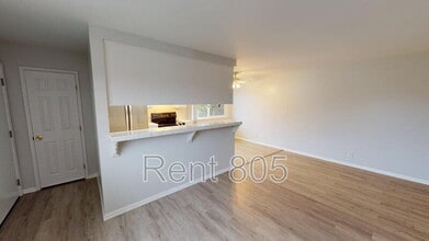 668 Avenida del Platino in Thousand Oaks, CA - Building Photo - Building Photo