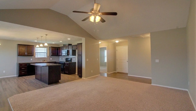 1023 S Tanner Ave in Springfield, MO - Building Photo - Building Photo