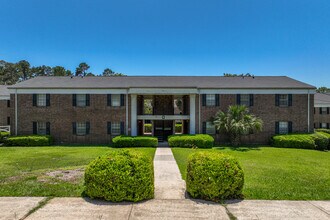 Plantation Condominiums in Tallahassee, FL - Building Photo - Building Photo