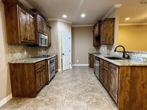 6018 Oakmont Dr in Wichita Falls, TX - Building Photo - Building Photo