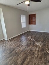 1502 S Pleasant St in Independence, MO - Building Photo - Building Photo