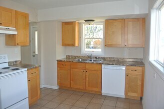 109-111 21st St NW in Minot, ND - Building Photo - Building Photo