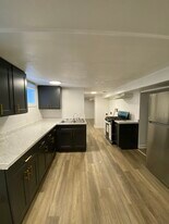 4046 Taylor Blvd in Louisville, KY - Building Photo