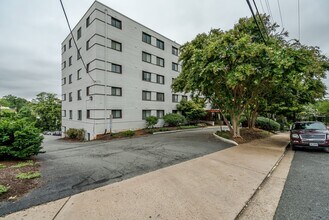 2016 N Adams St in Arlington, VA - Building Photo - Building Photo