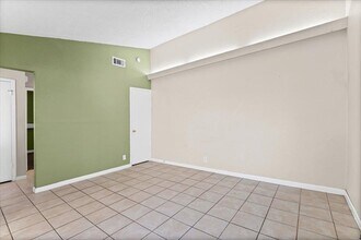 2809 Parker Ln in Austin, TX - Building Photo - Building Photo