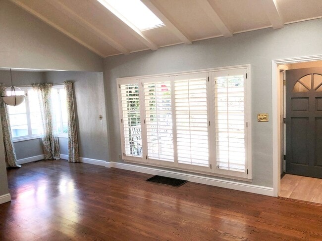 5627 Cabot Dr in Oakland, CA - Building Photo - Building Photo