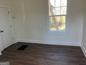 202 Granite St in Hogansville, GA - Building Photo - Building Photo