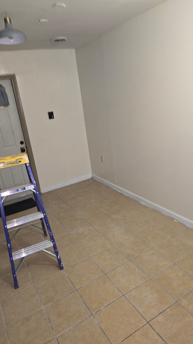 840 Lancaster Ave in Reading, PA - Foto de edificio - Building Photo