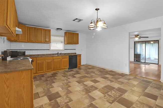 property at 727 S Iowa St