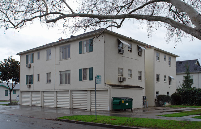 2100 27th St in Sacramento, CA - Foto de edificio - Building Photo