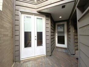 5003 Yoakum Blvd in Houston, TX - Building Photo - Building Photo