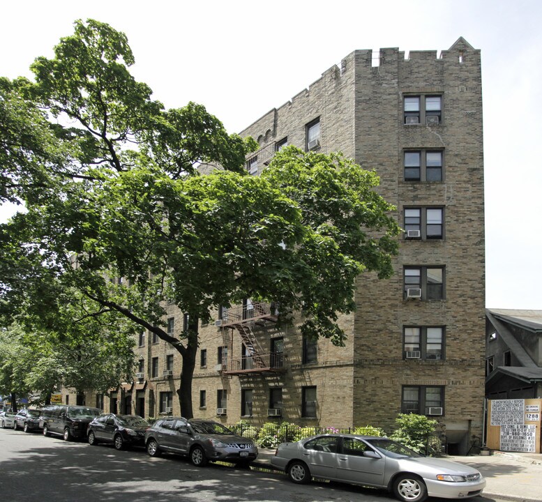 1290 E 19th St in Brooklyn, NY - Foto de edificio
