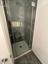 395 Square One Dr in Mississauga, ON - Building Photo - Building Photo